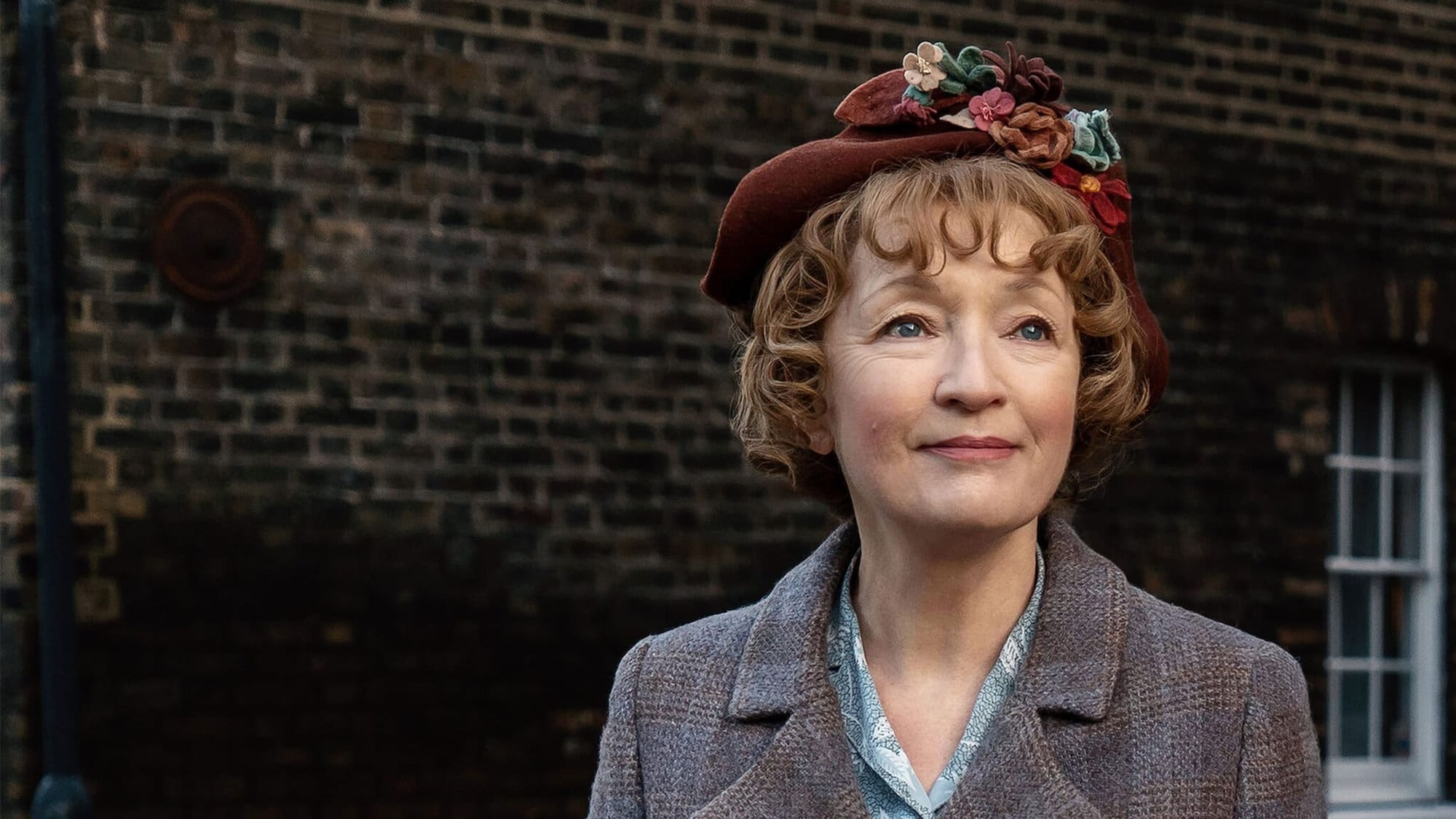 Gesehen: Mrs. Harris goes to Paris (2022)