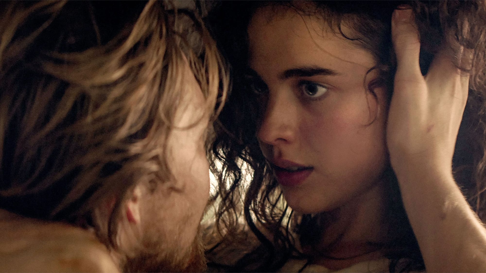 Gesehen: Stars at Noon (2022)