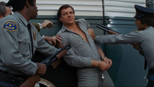 Gesehen: Assault on Precinct 13 (1976) - Fast Romero