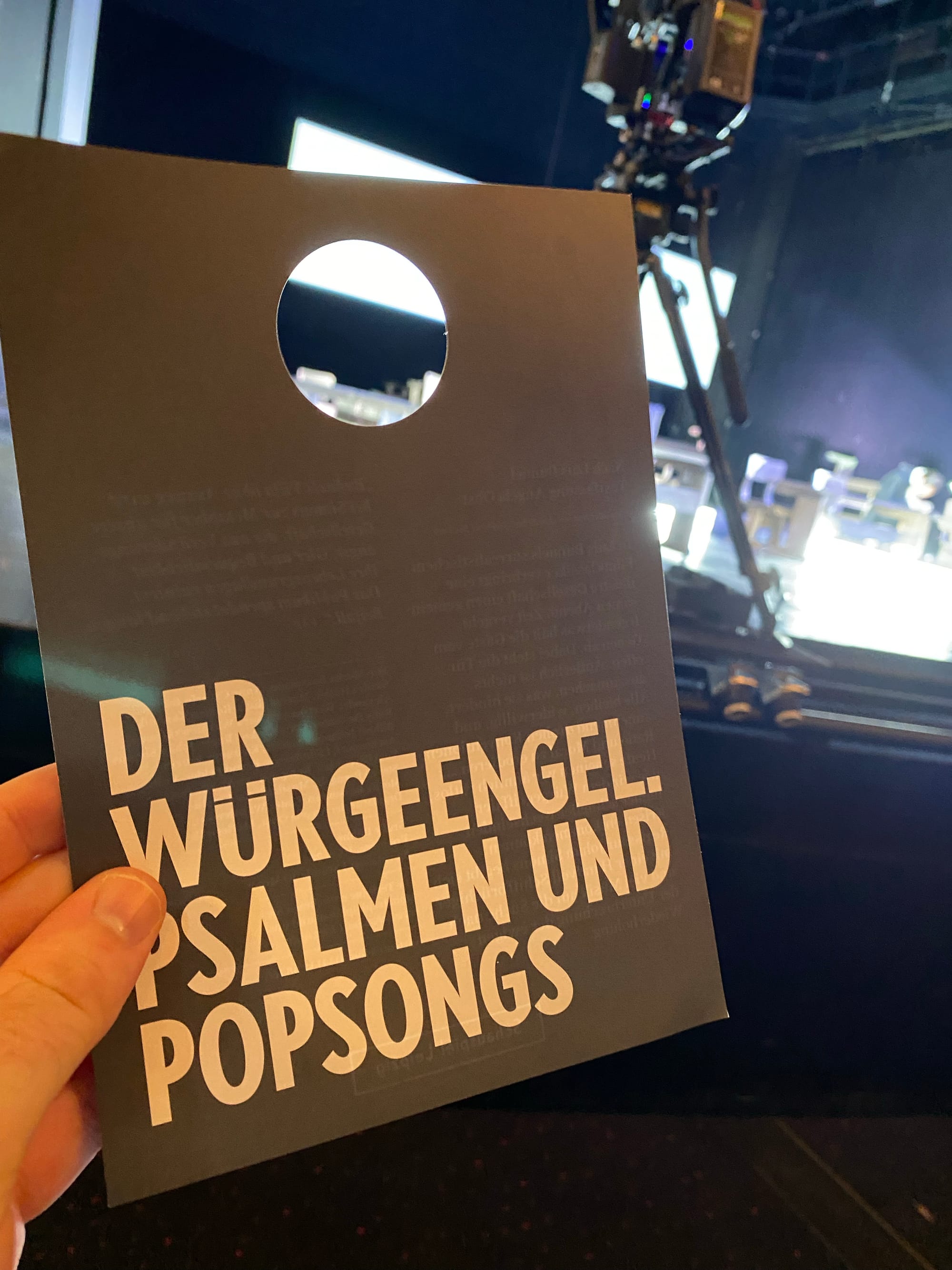 Theaterbesuch: Der Würgeengel. Psalmen und Popsongs