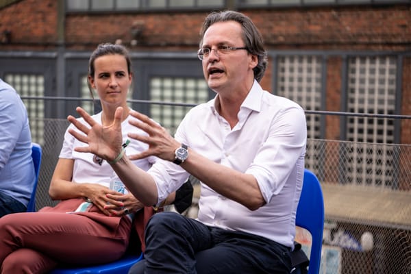 Pörksen und Bleisch philosophieren in der Sternstunde über Kommunikation