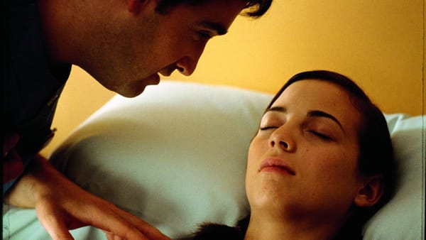 Gesehen: Talk to Her (2002) - Männlichkeit als Ouroboros