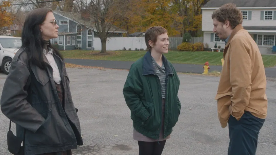 Gesehen: The Adults (2023) - Melancholische Arrested Development