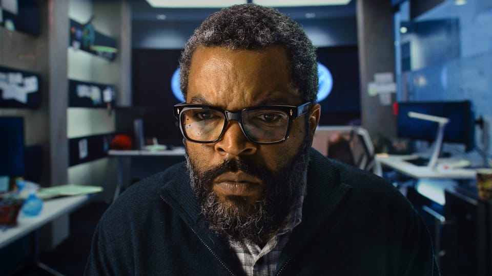 Gesehen: War of the Worlds (2025) - Ice Cube in der Hüpfburg